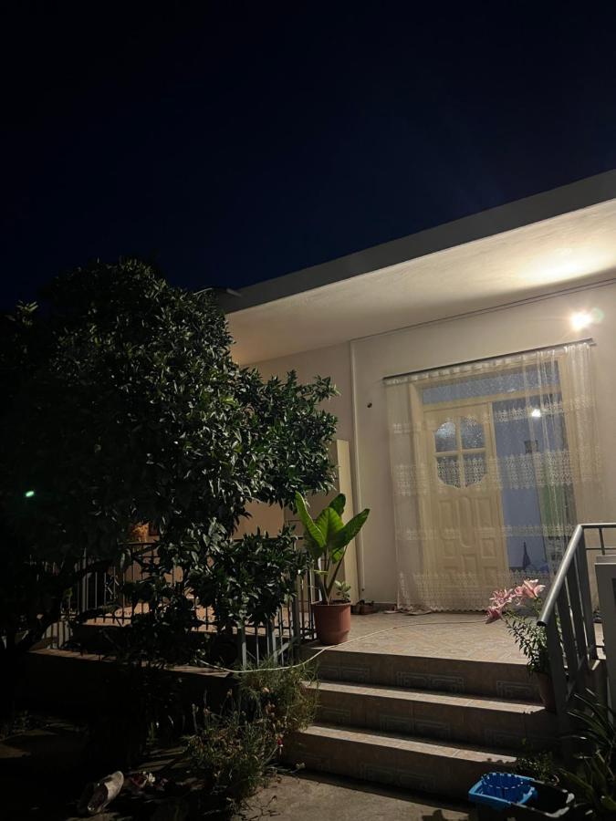 Rooms For Rent Habipi Vlorë Eksteriør bilde